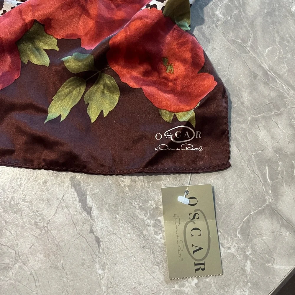 Oscar de la Renta 100% Silk Scarf - Picture 3 of 4